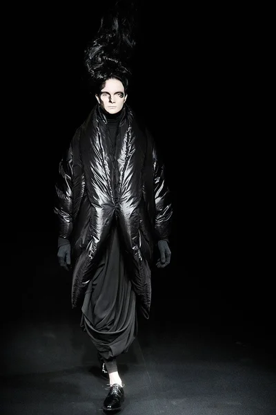 Look 4